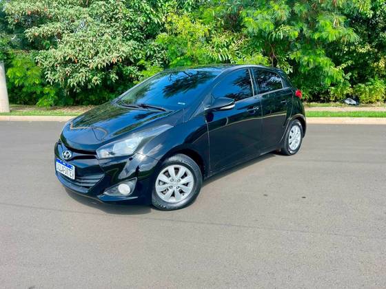 HYUNDAI HB20 1.0 COMFORT 12V FLEX 4P MANUAL HYUNDAI HB20 1.0 COMFORT 12V FLEX 4P MANUAL
